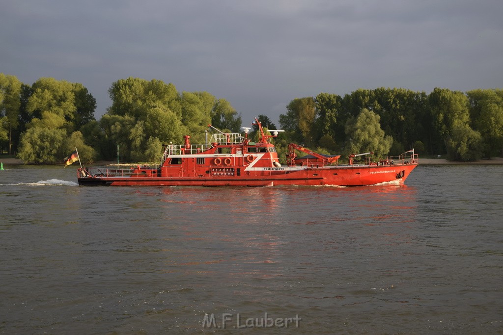 PRhein Koeln Porz Ensen Schwimmer untergegangen P167.JPG - Miklos Laubert